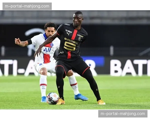 观点：法甲联赛的VAR使用频率与判罚标准引发教练集体质疑